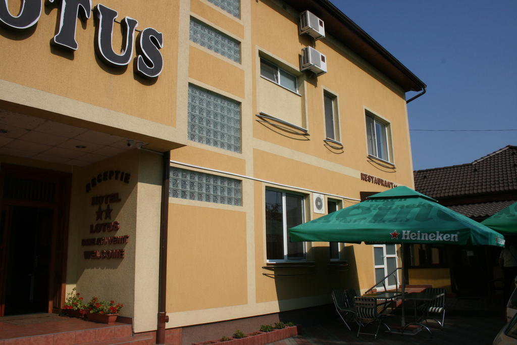 Hotel Lotus Arad Exteriér fotografie
